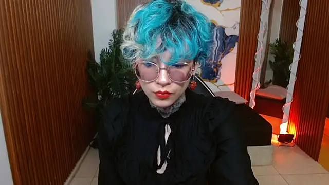 Lyra tay online show from April 24, 2026, 7:05 pm
