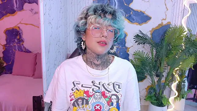 Snapshot of Lyra_tay chatting on June 11, 2026, 12:32 am Lyra tay online show from June 11, 2026, 12:32 am