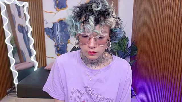 Snapshot of Lyra_tay chatting on July 27, 2026, 7:10 pm Lyra tay online show from July 27, 2026, 7:10 pm