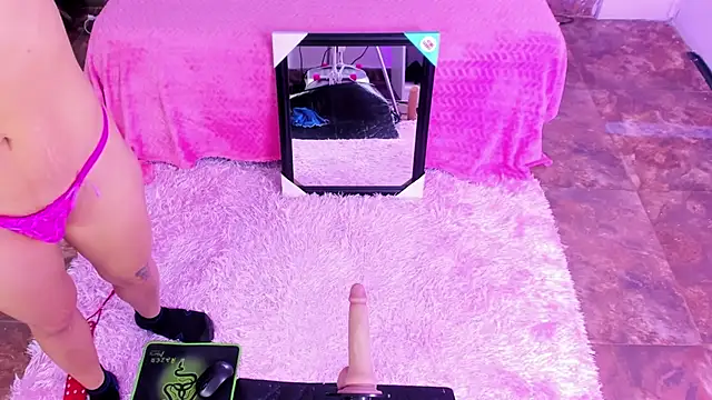 NatalieSwetty online show from July 28, 2026, 7:39 pm