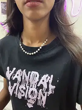 Zoiii   online show from April 1, 2026, 2:36 pm