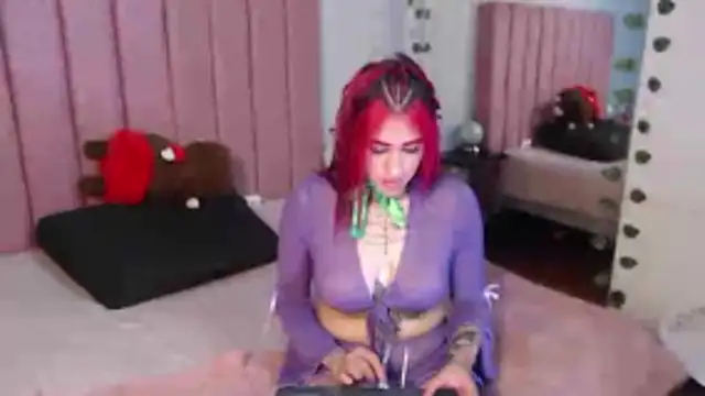 SaraLjordad online show from May 11, 2026, 7:22 pm