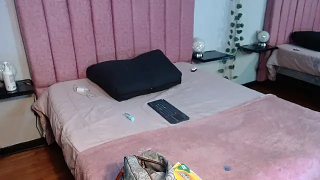 SaraLjordad online show from June 8, 2026, 1:28 am