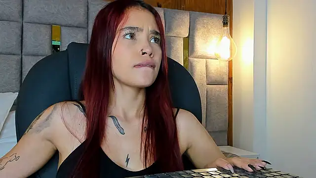 camilaa smith  online show from February 27, 2026, 8:53 pm