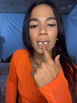 Snapshot of FlorSalvaje_ chatting on April 26, 2026, 1:47 am FlorSalvaje online show from April 26, 2026, 1:47 am