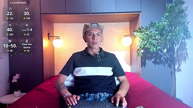 Juanse Colling online show from March 12, 2026, 8:37 pm