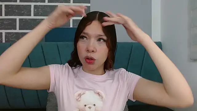 Sweet kitty 05 online show from May 1, 2026, 11:42 pm