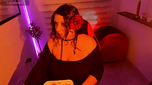 Snapshot of Agatha_Marin chatting on May 20, 2026, 3:24 am Agatha Marin online show from May 20, 2026, 3:24 am
