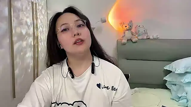 Susu-36E online show from June 19, 2026, 8:23 pm