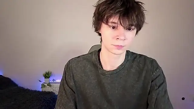 Snapshot of AnthonyCuutie chatting on June 15, 2026, 7:54 am AnthonyCuutie online show from June 15, 2026, 7:54 am