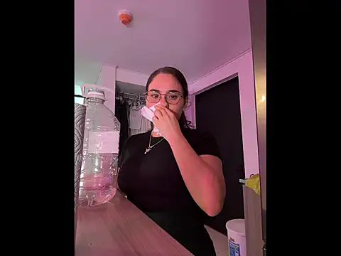 AriaDonatti online show from March 16, 2026, 1:00 am