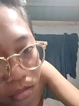 angelpinay44 online show from March 9, 2026, 3:49 pm