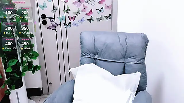 Snapshot of Snow-11 chatting on March 7, 2026, 1:46 am Snow-11 online show from March 7, 2026, 1:46 am