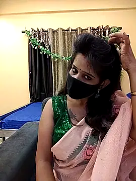 Snapshot of Tinaa_baby chatting on May 3, 2026, 10:10 am Tinaa baby online show from May 3, 2026, 10:10 am