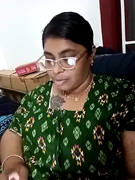 Snapshot of deepika-mallus chatting on March 7, 2026, 11:24 pm deepika-mallus online show from March 7, 2026, 11:24 pm