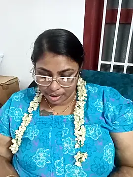 Snapshot of deepika-mallus chatting on March 12, 2026, 8:48 pm deepika-mallus online show from March 12, 2026, 8:48 pm