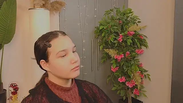 EnidRitzel online show from March 12, 2026, 7:09 pm