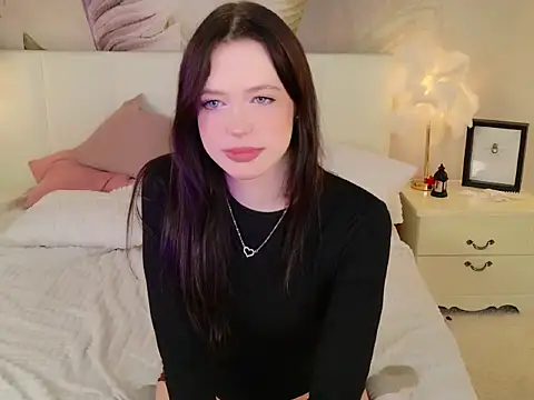 lizzy wells online show from March 16, 2026, 9:30 pm