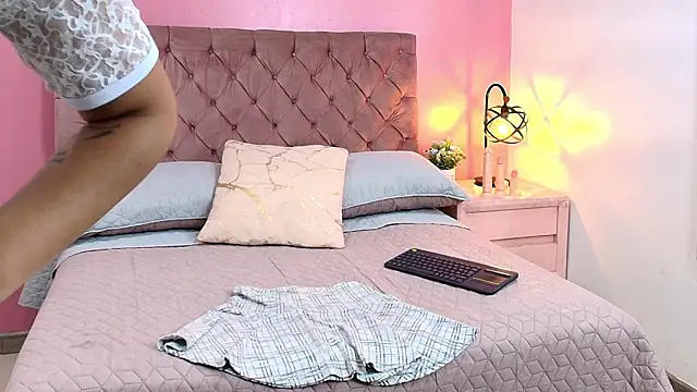 Antonella Skyy online show from March 6, 2026, 12:56 pm