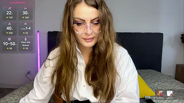 Snapshot of LucyWillow chatting on May 29, 2026, 8:23 am LucyWillow online show from May 29, 2026, 8:23 am