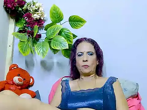 Hot queen58 online show from July 22, 2026, 6:00 pm