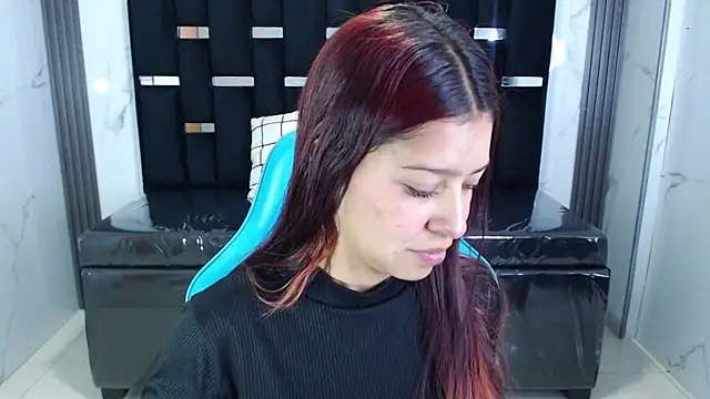 Sophirose a online show from March 6, 2026, 12:01 pm