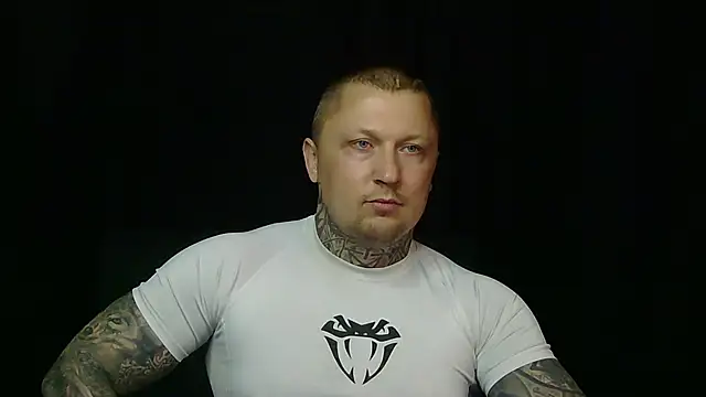 Snapshot of devilWithTats chatting on May 3, 2026, 8:42 am devilWithTats online show from May 3, 2026, 8:42 am