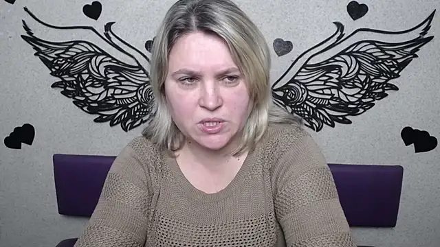 VickyRobins online show from March 3, 2026, 9:59 am