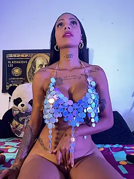 Snapshot of Antonella-smitt chatting on July 15, 2026, 12:32 pm Antonella-smitt online show from July 15, 2026, 12:32 pm