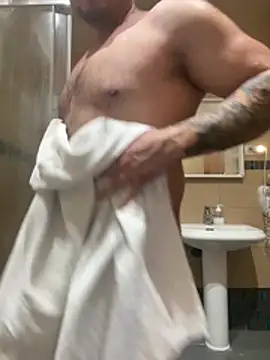 alexandeerr1986 online show from April 20, 2026, 6:20 pm