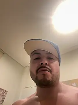 alexandeerr1986 online show from May 2, 2026, 8:14 pm