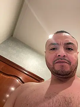 alexandeerr1986 online show from June 2, 2026, 5:37 pm