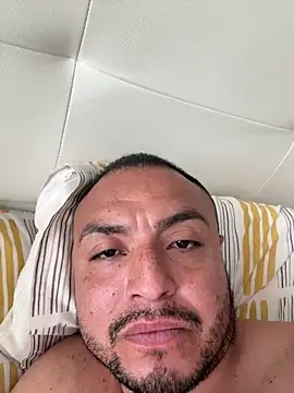 alexandeerr1986 online show from June 16, 2026, 1:36 pm