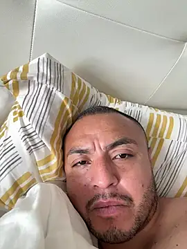 alexandeerr1986 online show from June 21, 2026, 9:45 am
