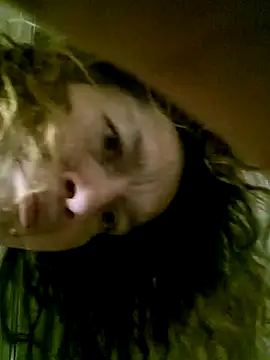 VelvetRae online show from March 4, 2026, 1:06 pm