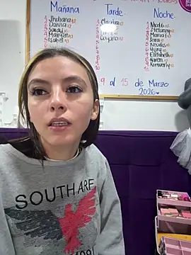   Nahomy online show from March 12, 2026, 11:49 am