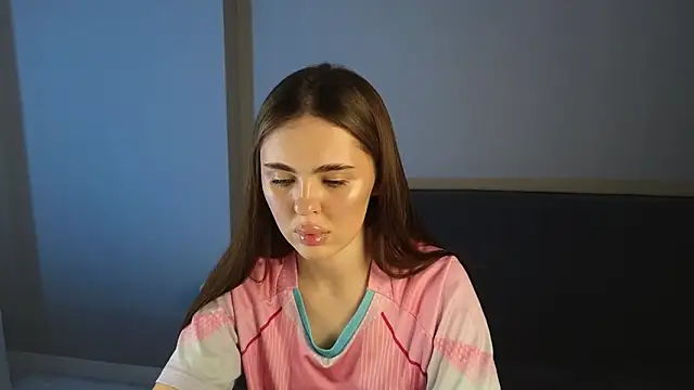 Snapshot of SheilaHigh chatting on March 3, 2026, 3:40 pm SheilaHigh online show from March 3, 2026, 3:40 pm