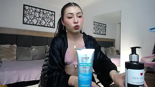 eilen pink online show from May 1, 2026, 3:44 am