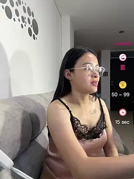 Anni Rose online show from April 23, 2026, 10:47 am