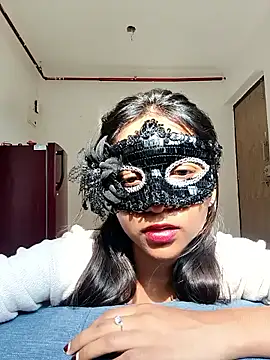MidnightLoversX online show from April 30, 2026, 10:43 am