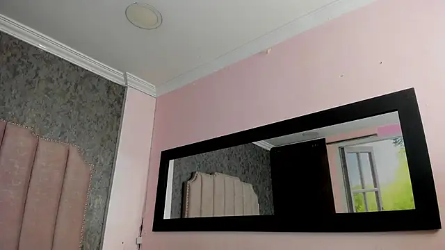 allisson cherry online show from March 11, 2026, 8:04 pm