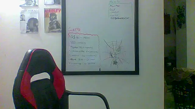 Snapshot of charles_king chatting on May 13, 2026, 11:33 pm charles king online show from May 13, 2026, 11:33 pm