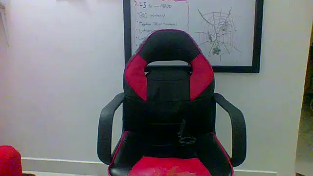 Snapshot of charles_king chatting on May 15, 2026, 10:50 pm charles king online show from May 15, 2026, 10:50 pm