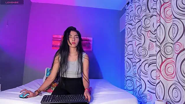 SweetAliss26 online show from March 5, 2026, 10:28 pm