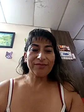Lucia Rios online show from April 16, 2026, 12:00 am