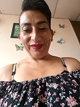 Lucia Rios online show from April 23, 2026, 9:39 pm
