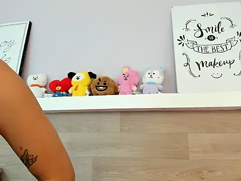 Snapshot of EmmaSanchez_ chatting on April 5, 2026, 8:06 pm EmmaSanchez online show from April 5, 2026, 8:06 pm