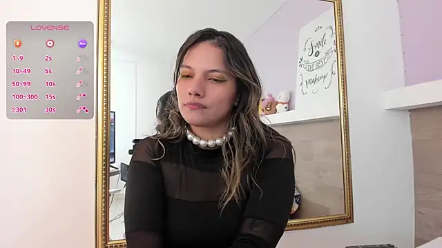 Snapshot of EmmaSanchez_ chatting on April 30, 2026, 8:48 pm EmmaSanchez online show from April 30, 2026, 8:48 pm