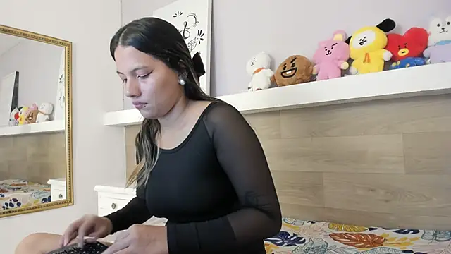 Snapshot of EmmaSanchez_ chatting on May 2, 2026, 4:12 pm EmmaSanchez online show from May 2, 2026, 4:12 pm