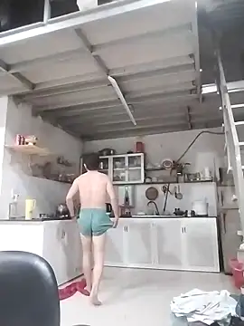 traiwe06 online show from March 5, 2026, 9:49 am